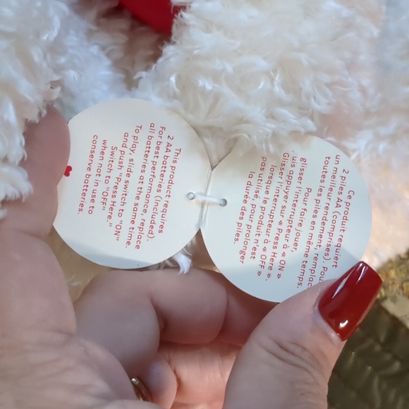 HALLMARK* talking animated bear says hug me, squeeze me, love me while he hugs - Picture 9 of 12